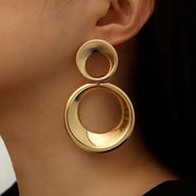 Anja | Gouden damesoorbellen met subtiel 3D-effect – minimalistisch en trendy