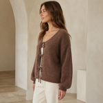 Donna Trui | Dames gebreide trui met strik en romantische lantern mouwen