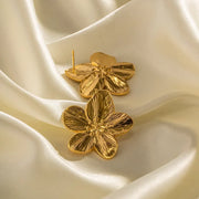 Luxe Bloem Oorbellen voor Dames in Gouden Afwerking | Tijdloze Statement Sieraden voor Feestelijke Gelegenheden