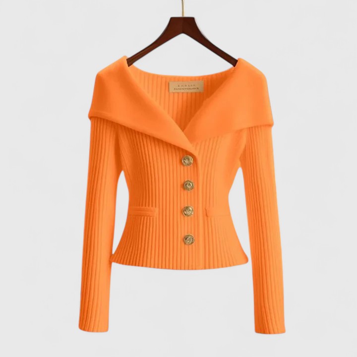 Dames trui met off-shoulder kraag en gouden knopen – zacht & elegant