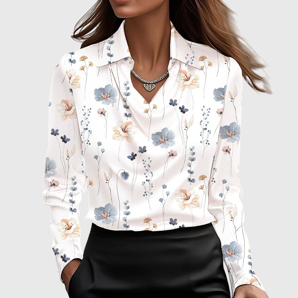 Monique | Dames blouse met geplooide halslijn en subtiele glans – elegant veelzijdig