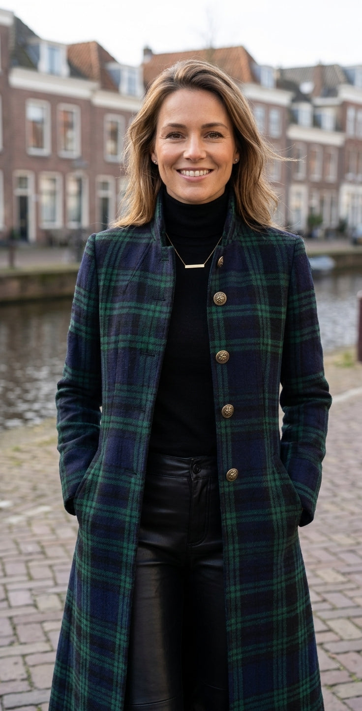 Elara – Luxe Geruite Midi-Jas