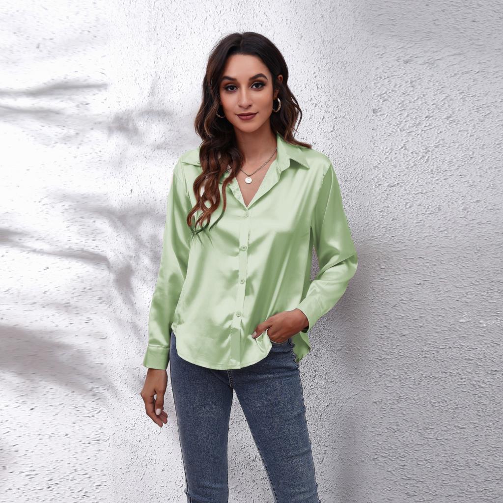 Sheila -  Een satijnen damesblouse
