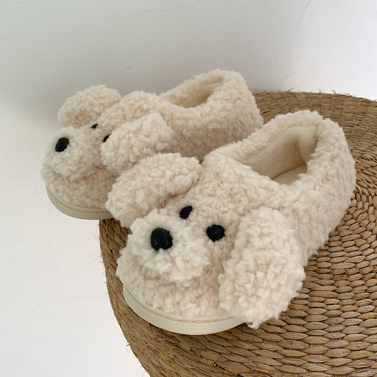 Amy  - De schattige fluffy dieren pantoffels!