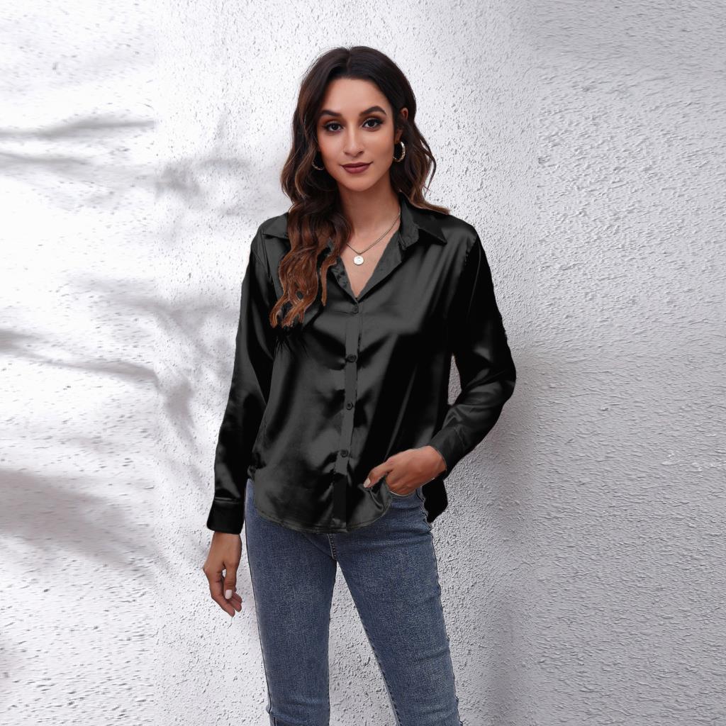Sheila -  Een satijnen damesblouse