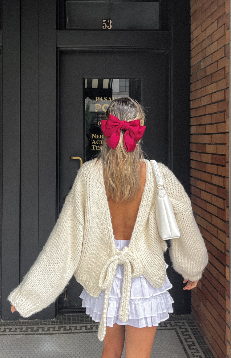 Celeste | Dames zacht gebreid vest met striksluiting en luxe breisteek