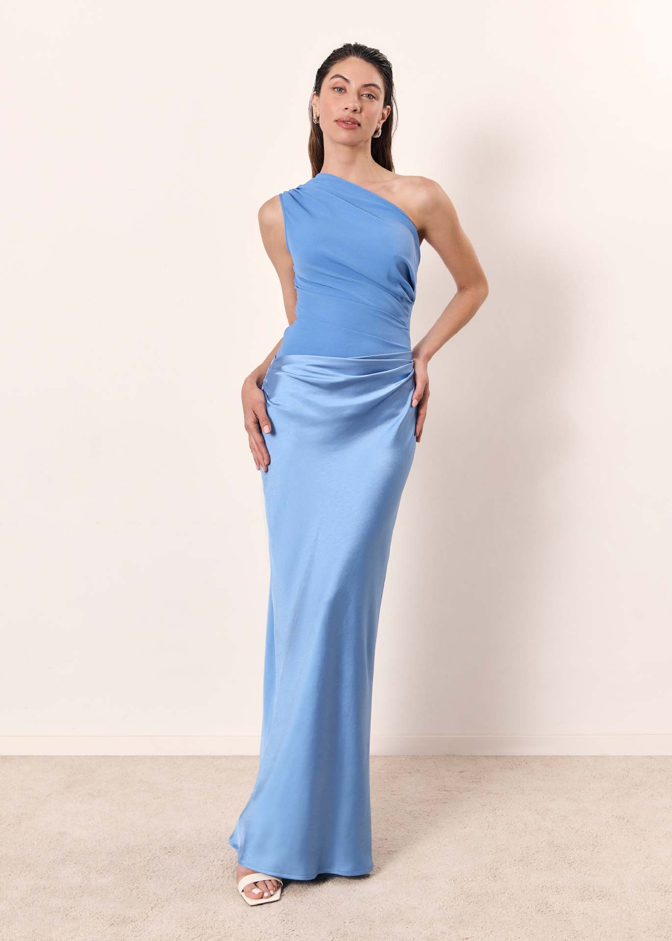 Dames One Shoulder Maxi Jurk – Effen, Comfortabel en Stijlvol