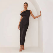 Doina | Dames Bodycon Midi Jurk - One-Shoulder, Luxe Glanzende Stof, Drapage Detail