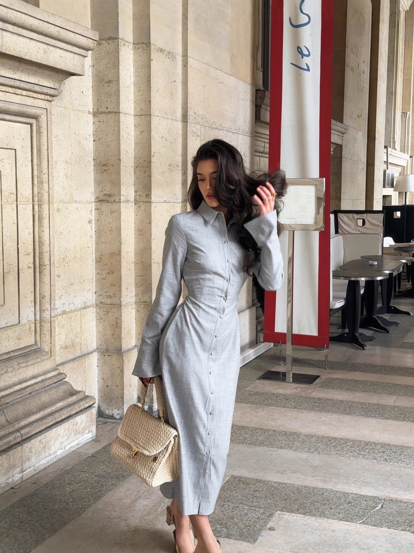 Nisa midi jurk dames | Getailleerde shirtjurk met kraag en elegante pasvorm
