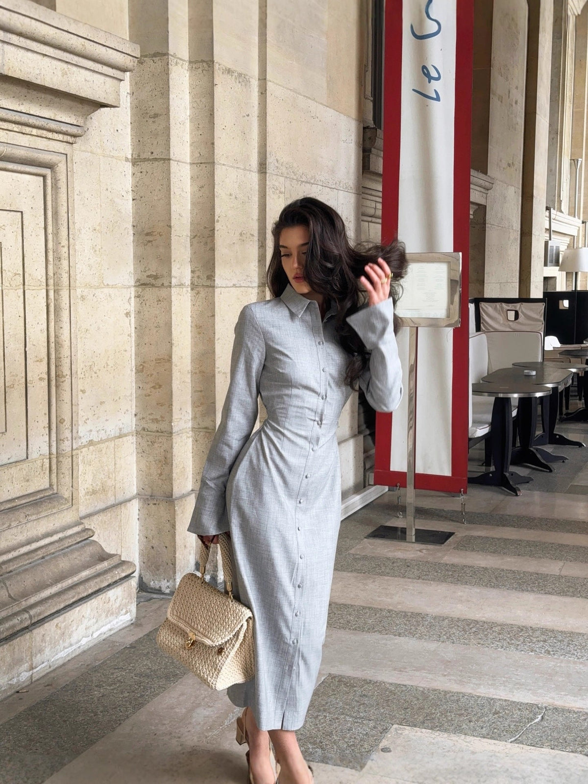 Nisa midi jurk dames | Getailleerde shirtjurk met kraag en elegante pasvorm