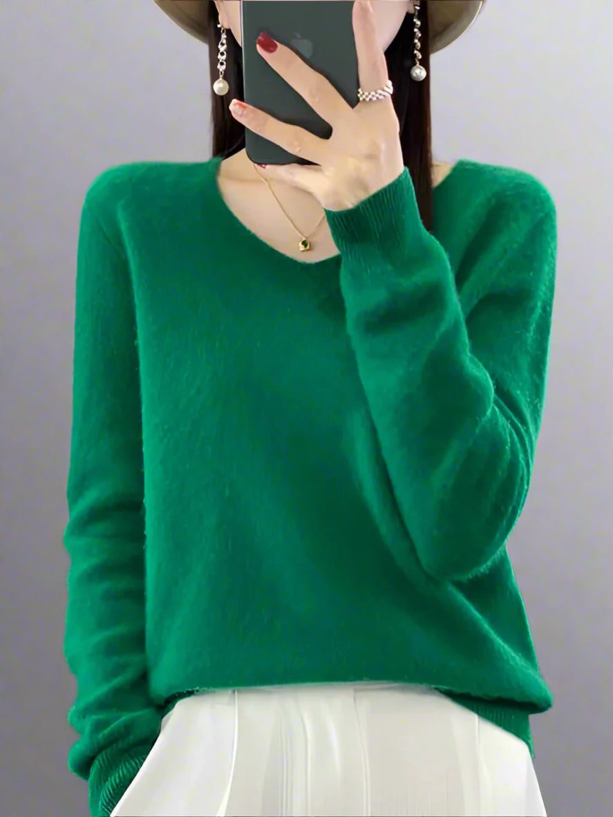 Dames Luxe V-Hals Kasjmiertrui – Smaragdgroen, Warm en Comfortabel voor Herfst en Winter