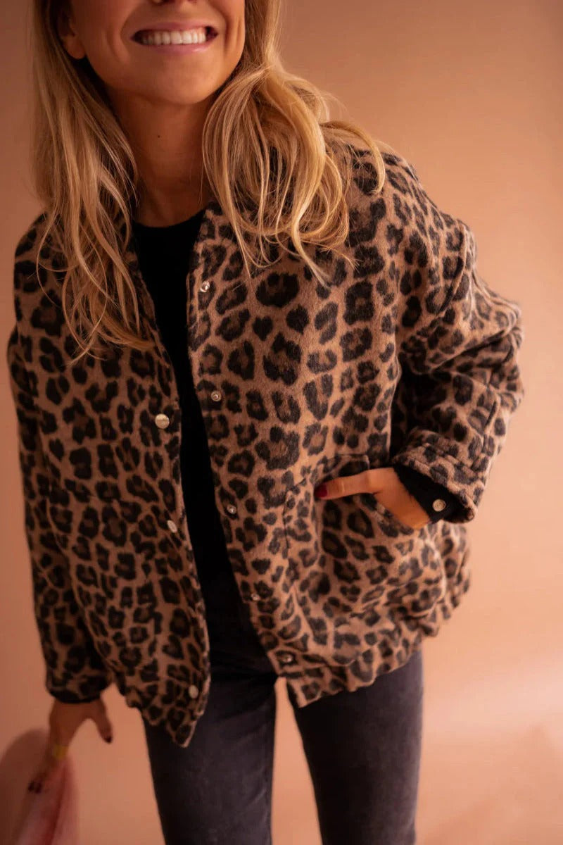 Larissa - Dames Bomberjack met Luipaardprint