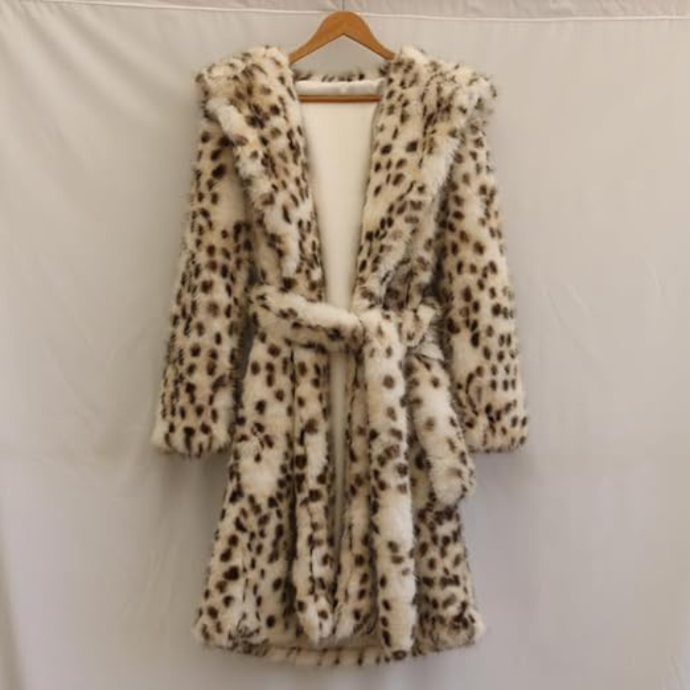 Dames Badjas – Zachte Lounge-Stijl met Capuchon en Fluweelachtige Textuur – Amelia