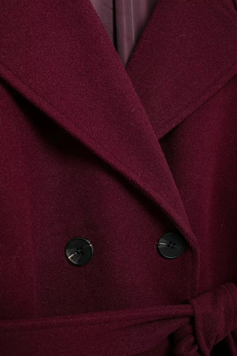 Romee Mantel | Dames burgundy jas met ceintuur en dubbele knopenrij