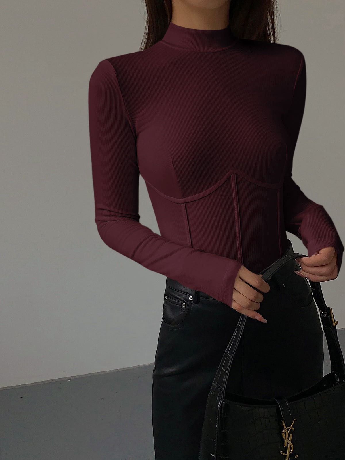 Lucy - Slimfit top met bustier vorm