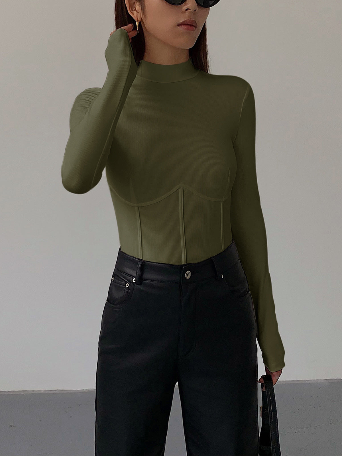 Lucy - Slimfit top met bustier vorm