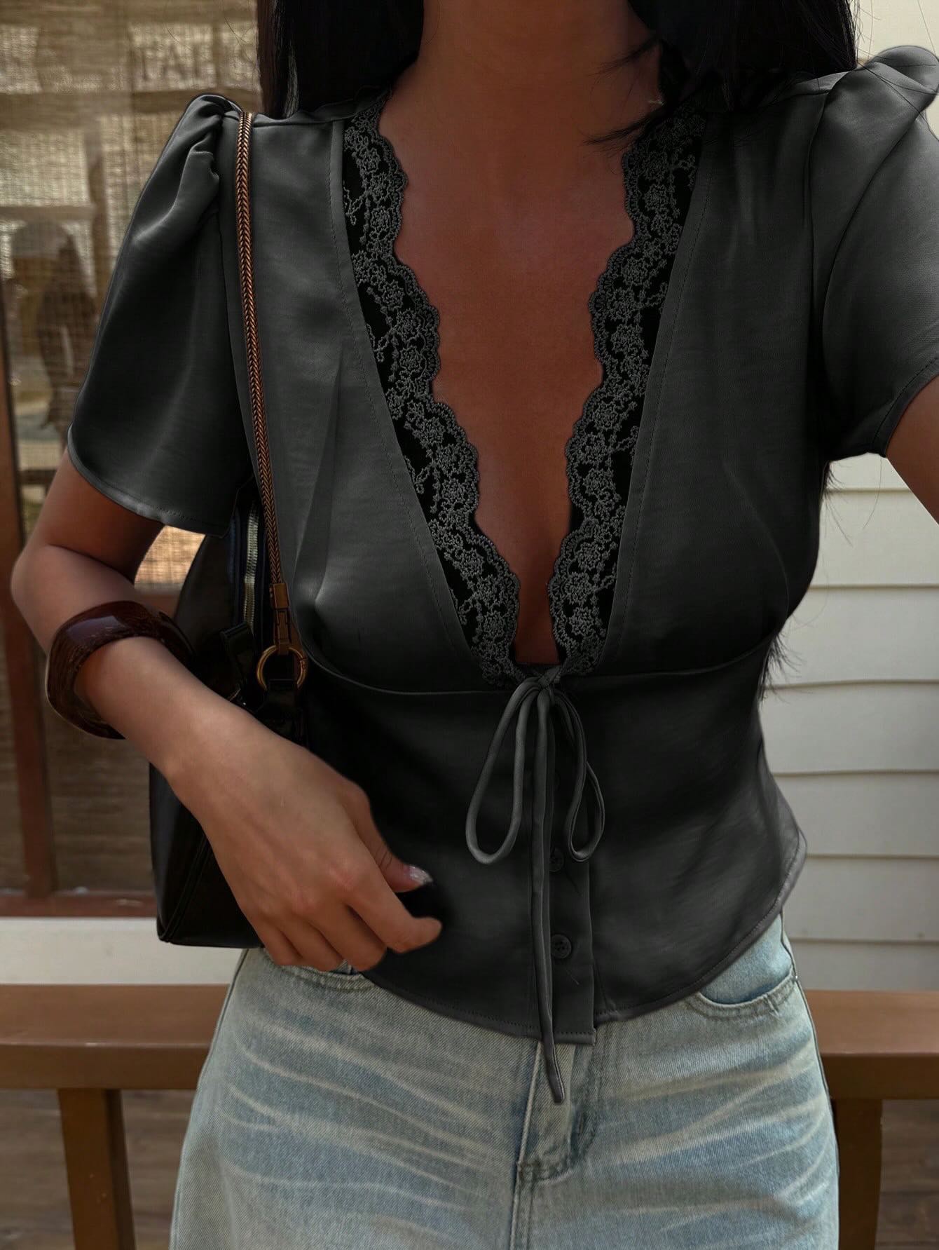 Dames Getailleerde Blouse – Met Knopen, Geschikt voor Werk en Casual Gebruik