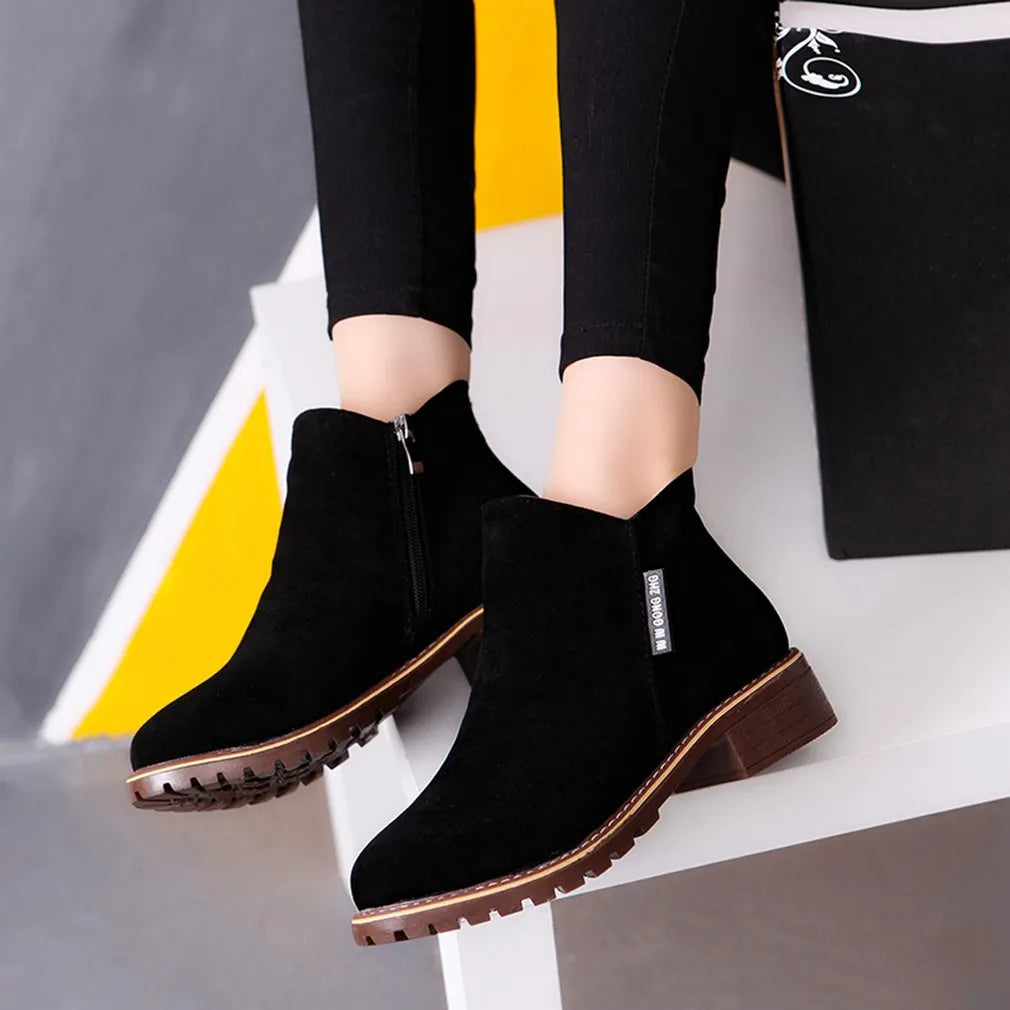 Dames Enkellaarzen met Zijritssluiting en Blokhak