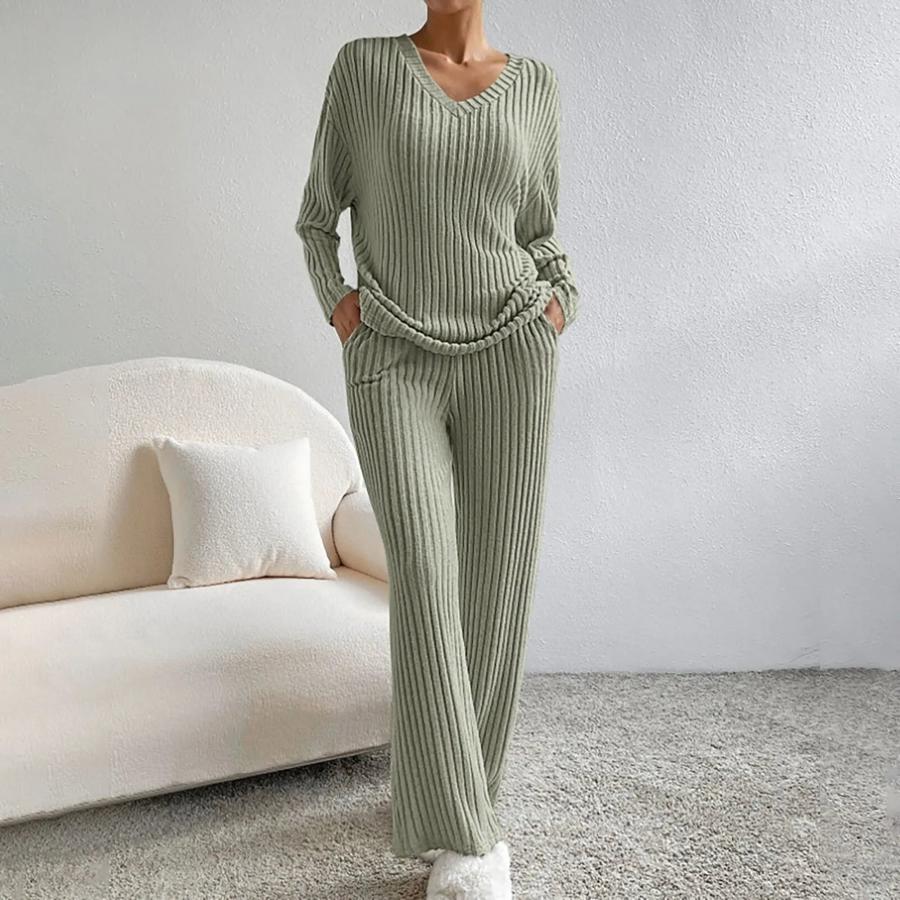 Tricia | Dames gebreide set met V-hals en losse pasvorm