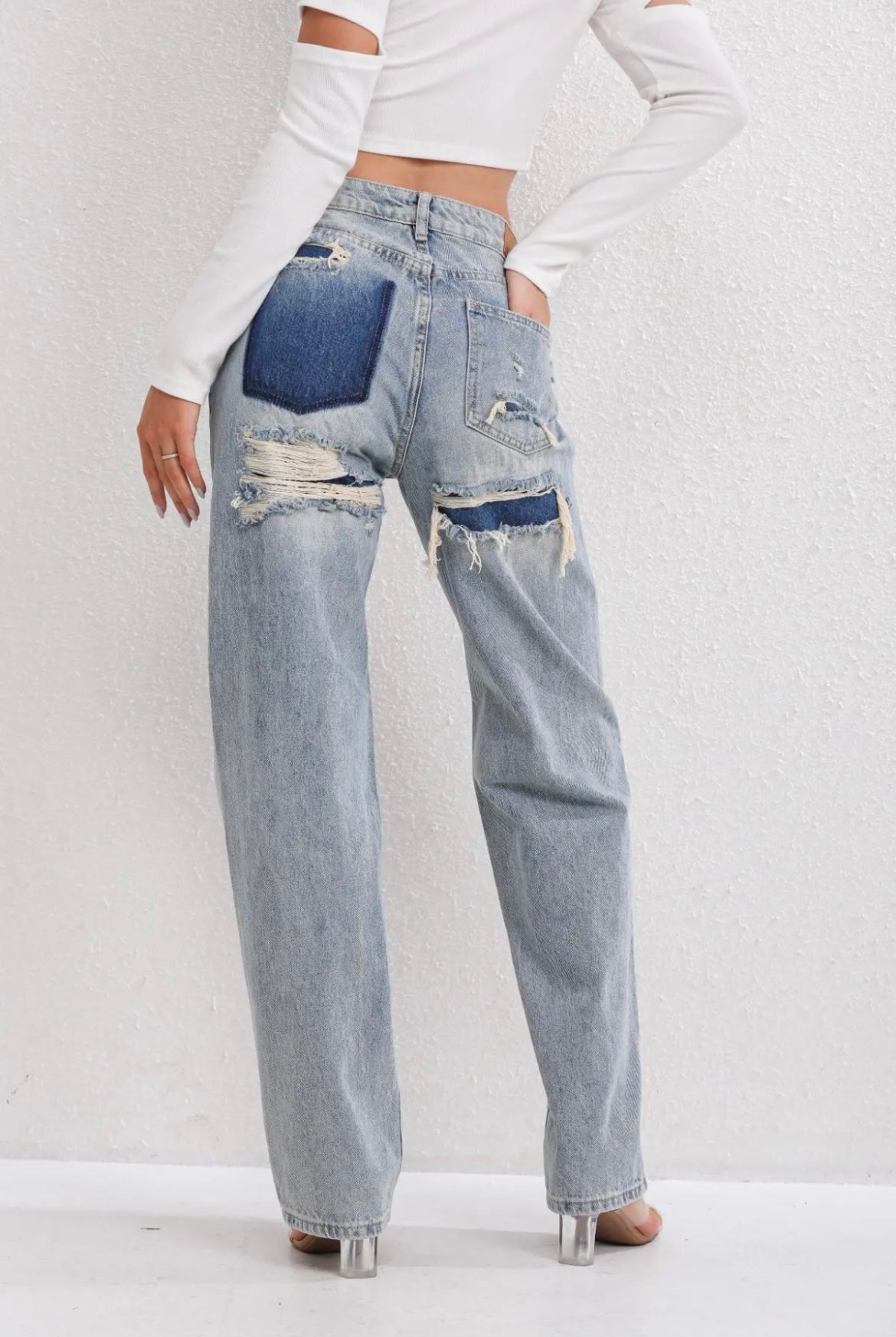 Livia - Vintage Ripped Jeans